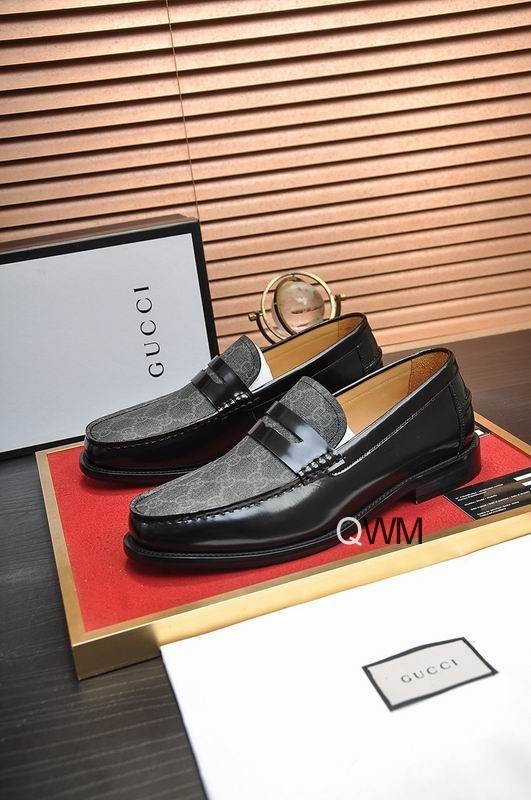 Gucci Men's Shoes 868